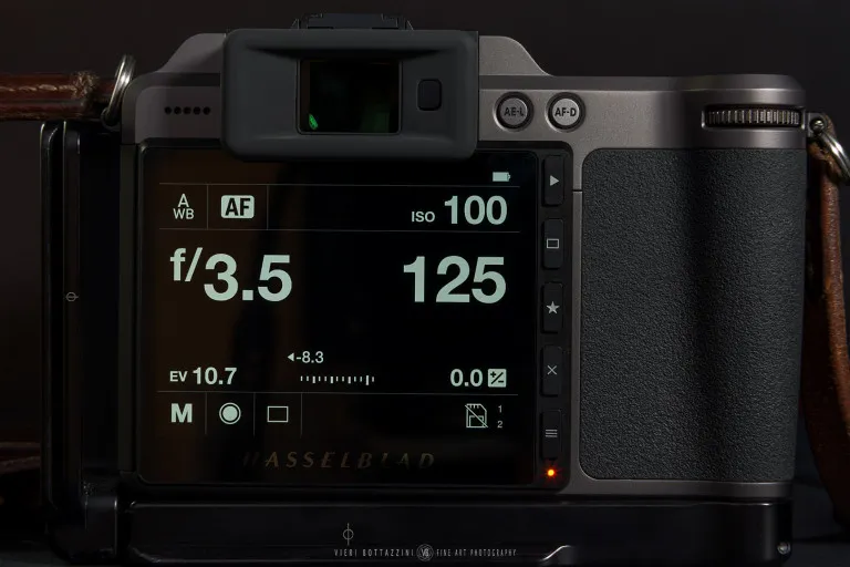 Hasselblad X1D II, LCD screen