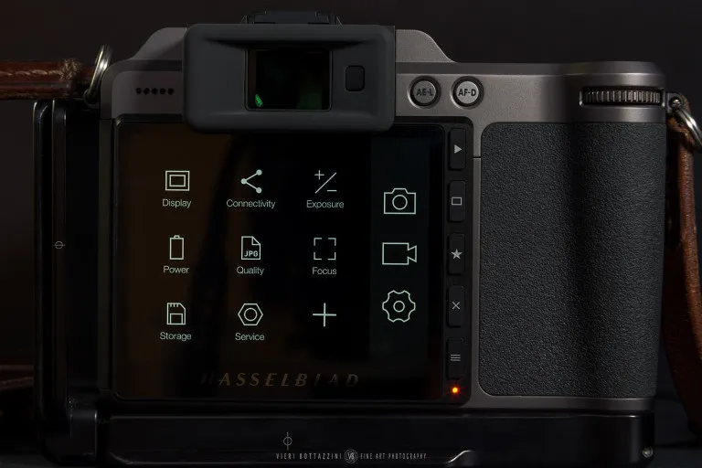 Hasselblad X1D II, LCD screen